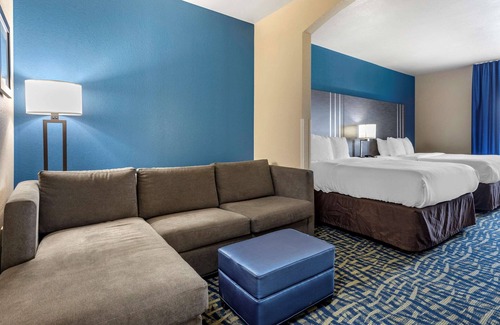 Pauls Valley Hotel | Comfort Inn & Suites Pauls Valley - City Lake