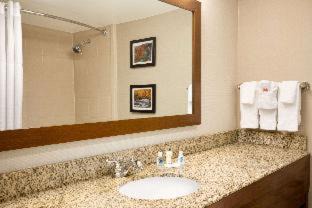 Downtown Little Rock Hotel | Comfort Inn & Suites Presidential