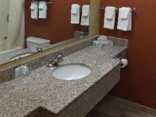 Sheboygan Hotel | Comfort Inn & Suites Sheboygan I-43
