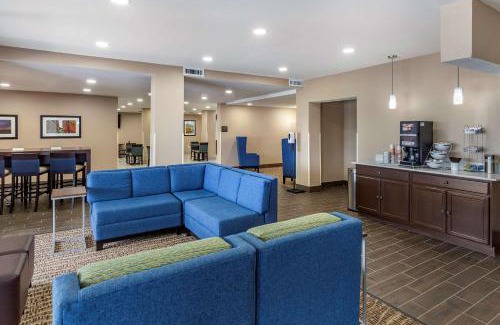 Pine Forest Hotel | Comfort Inn & Suites Spring Lake - Fayetteville near Fort Bragg