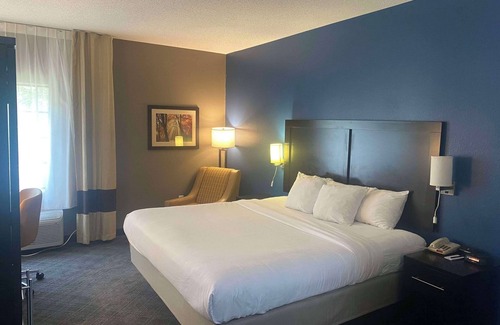 Trussville Hotel | Comfort Inn & Suites Trussville I-59 exit 141