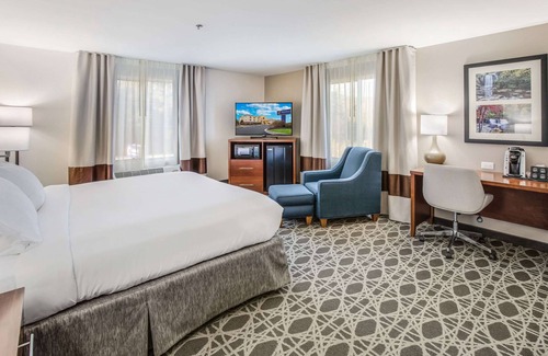 Brevard Hotel | Comfort Inn & Suites