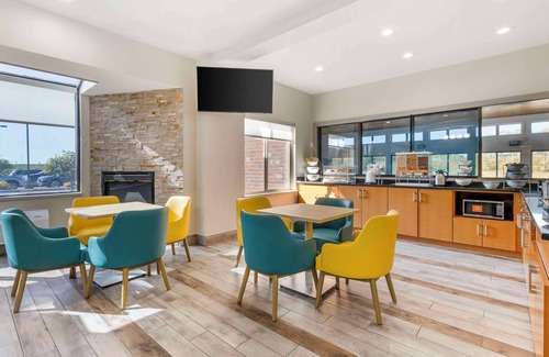 New Lisbon Hotel | Comfort Inn & Suites