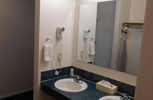 Enumclaw House | Comfort Meets Affordability at GuestHouse Enumclaw! Free Parking, Pets Allowed