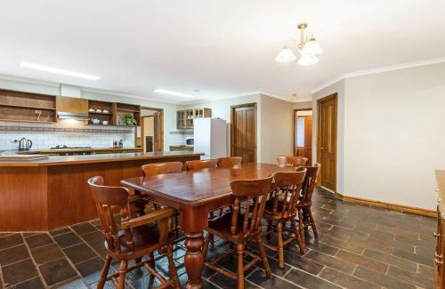 Warrnambool House | Comfort on Conns