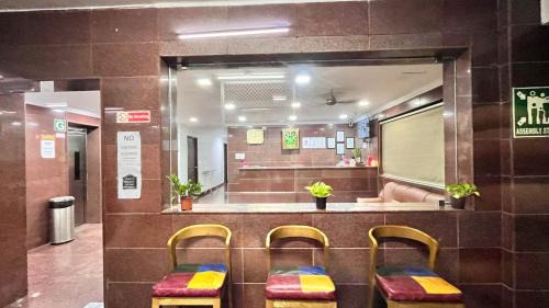 Koyambedu Hotel | Comfort Park Inn (Unit of Prohotel)
