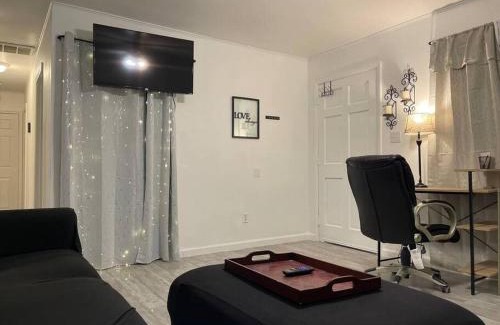 Elizabeth City House | Comfort & Quiet in a central location