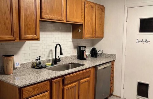 Elizabeth City House | Comfort & Quiet in a Central location