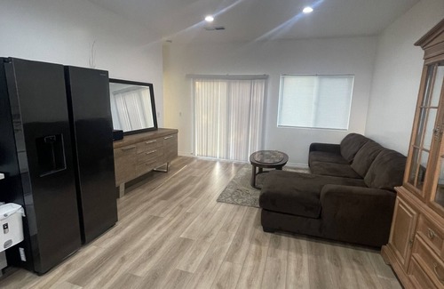 Monrovia House | Comfort Stay In Monrovia-Explore