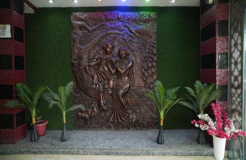 Mohangarh Hotel | Comfort Stay - Saheed Path Ahimamau, Near Lulu Mall