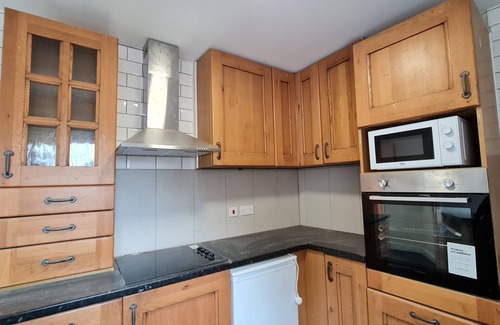 Ashford Apartment | comfort studio apartment with private bathroom