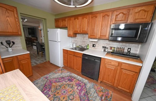 Rye Brook Apartment | Comfort Suite - HUGE fenced yard. 40 min NYC