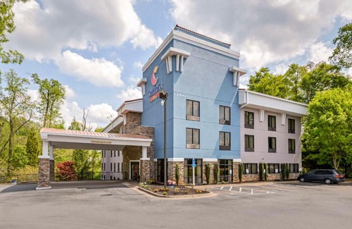 Town Center Hotel | Comfort Suites At Kennesaw State University