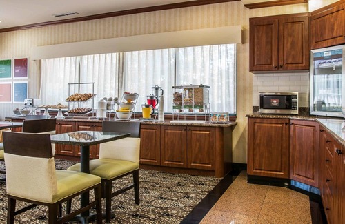 Canton Hotel | Comfort Suites Canton - Detroit