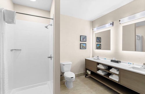 Daphne Hotel | Comfort Suites Daphne - Mobile East Bay