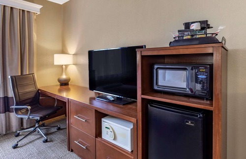 Fort Collins Hotel | Comfort Suites Fort Collins Near University