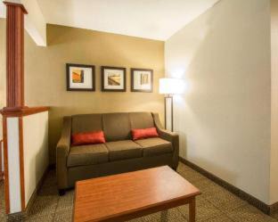 Fort Pierce Hotel | Comfort Suites Fort Pierce I-95
