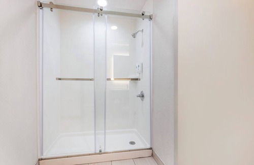Saint Marys  Allen County Hotel | Comfort Suites Fort Wayne - Southwest