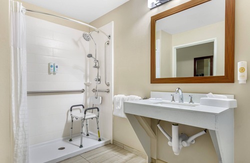 Greensboro Hotel | Comfort Suites Greensboro - High Point