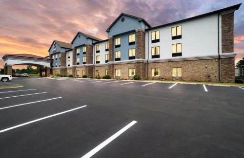Jackson Hotel | Comfort Suites Jackson I-40