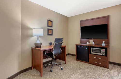 Pelham Hotel | Comfort Suites Pelham Hoover I-65