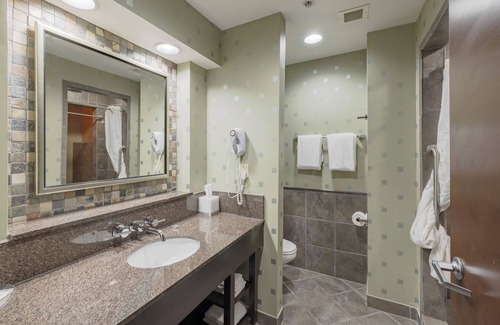 Perrysburg Hotel | Comfort Suites Perrysburg - Toledo South