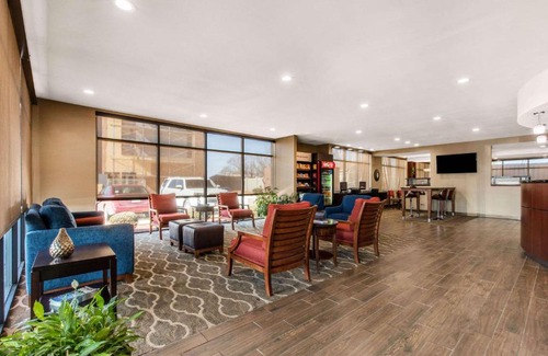 Tuscaloosa Hotel | Comfort Suites Tuscaloosa near University