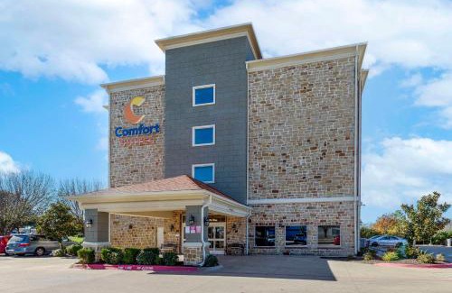 Benbrook Hotel | Comfort Suites