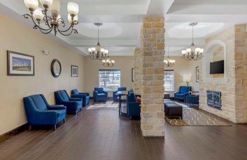 Benbrook Hotel | Comfort Suites
