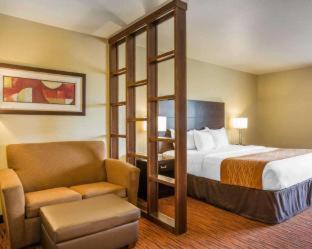Clovis Hotel | Comfort Suites