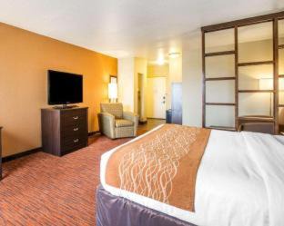 Clovis Hotel | Comfort Suites