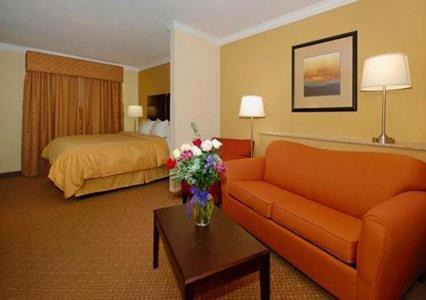 Elizabethtown Hotel | Comfort Suites
