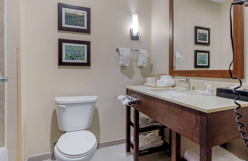 Benbrook Hotel | Comfort Suites