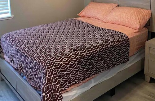 Rocklin House | Comfort Zone Guest House 2.New everything! In proximity to great amenities.