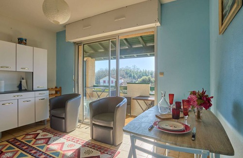 Barbotan-les-Thermes Apartment | Comfortable T1 Bis with Balcony and Free Wi-Fi, Near Thermal Baths