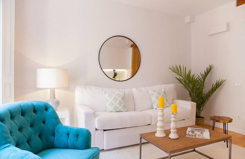 Centro Apartment | Comfortable 1 bedroom apt - 2 Minutes from Puerta del Sol