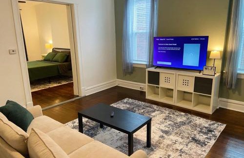 St. Louis Apartment | Comfortable 1BR Apartment - Laundry & Backyard