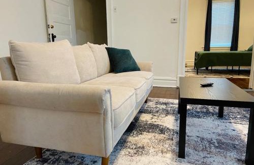 St. Louis Apartment | Comfortable 1BR Apartment - Laundry & Backyard