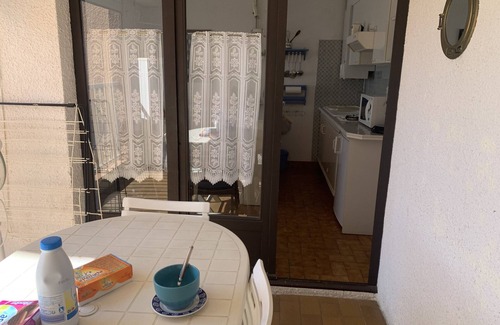 Gruissan Apartment | Comfortable 1BR Port Center 4 Pers - A/C - Parking - Elevator