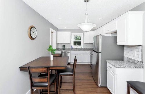 Normal House | Comfortable 2/1 with A Dedicated Workspace