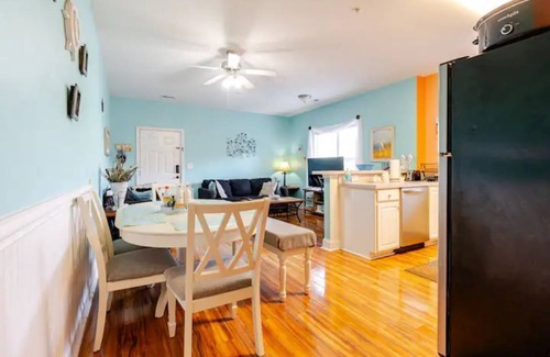 Myrtle Beach Condo | Comfortable 2 Bedroom, 2 Bathroom Condo, 2 Blocks from the Beach