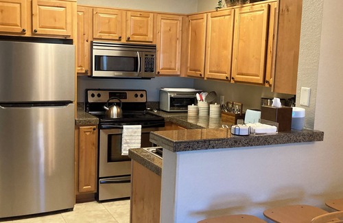 Oro Valley Condo | Comfortable 2 bedroom condo with den in resort-style development in Oro Valley