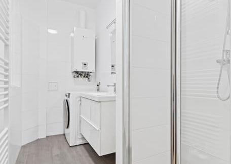 Floridsdorf Apartment | Comfortable 2 Bedroom Apartment