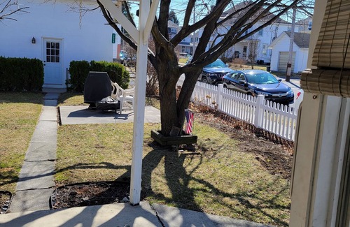 Palmyra Apartment | Comfortable 2 bedroom close to Hershey, perfect for traveling nurses!