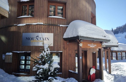 Macot-la-Plagne Apartment | Comfortable 2-room apartment · Near slopes · Balcony, Pool
