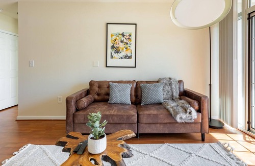 North Bethesda Apartment | Comfortable 2BR Apartment in Rockville
