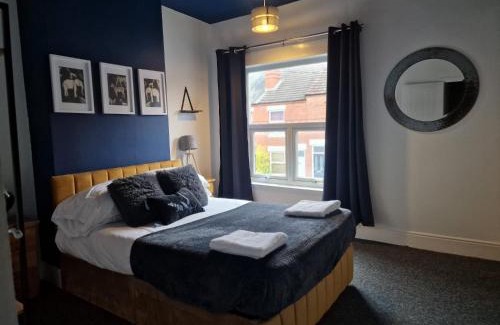 Coventry House | Comfortable 3 Double Bed Victorian Terrace from Luxus Stays