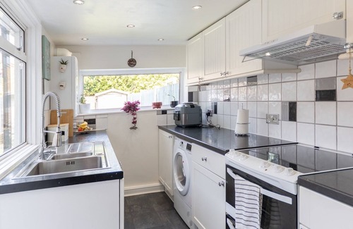 Southend-on-Sea House | Comfortable 3 bed near Southend | Pass the Keys