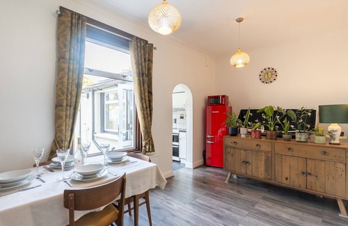 Southend-on-Sea House | Comfortable 3 bed near Southend | Pass the Keys