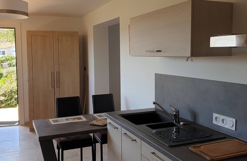 Le Lavandou Apartment | Comfortable 3-star apartment 300 m from Le Lavandou beach
